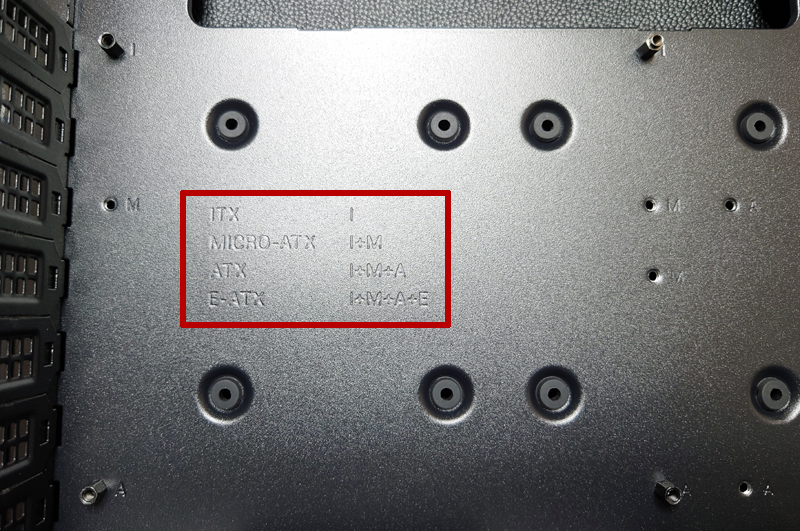 DeepCool CH510 スタンドオフ位置